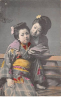 CHINE - SAN36398 - Cachet Tientsin - En L'état - Carte Japonaise - Geishas Assises Sur Un Banc - China