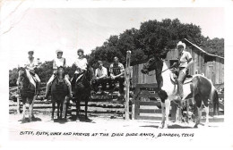 Etats-Unis - N°84636 - Bitsy, Ruth, ... Friends At The Dixie Dude Ranch - Bandera - Carte Photo Pliée Vendue En L'état - Andere & Zonder Classificatie