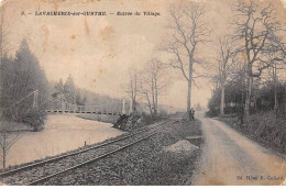 Belgique - N°89301 - SAINTE6ODE- Lavacherie-sur-Ourthe - Entrée Du Village - Pont Et Rails - Sainte-Ode