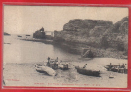 Carte Postale 64. Biarritz Port Vieux  Préparatifs  Pour La Pêche  Très Beau Plan - Biarritz