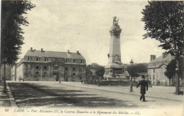 CAEN  Ponr Alexandre III ,la Caserne Hamelin Et Le Monument Des Mobiles - Caen