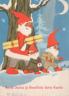 PAPÁ NOEL Feliz Año Navidad GNOMO Vintage Tarjeta Postal CPSM #PBL744.A - Santa Claus