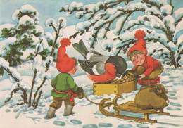Bonne Année Noël GNOME Vintage Carte Postale CPSM #PBM168.FR - Año Nuevo