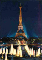 75 - Paris - Tour Eiffel - Illuminations Des Jeux D'eau Dans Les Jardins De Chaillot - Vue De Nuit - Carte Neuve - CPM - - Eiffeltoren