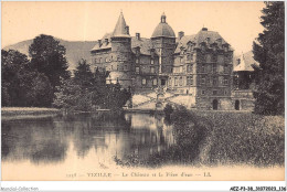 AEZP3-38-0260 - VIZILLE - Le Chateau Et La Piece D'eau - Vizille