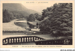 AEZP3-38-0202 - NOS ALPES- LE DAUPHINE - VIZILLE - Une Vue Sur Le Parc Du Chateau - Prise De L'escalier D'honneur - Vizille