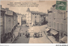 AFAP7-43-0659 - BRIOUDE - La Place De La Fènerie - Monument élevé à La Mémoire Des Anciens Députés  - Brioude
