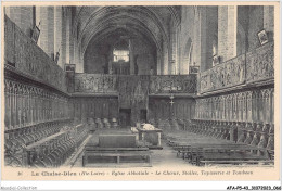 AFAP5-43-0469 - LA CHAISE-DIEU - église Abbatiale - Le Choeur - Stalles - Tapisserie Et Tombeau - La Chaise Dieu