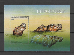 Central African 2001 Animals From Around The World - Hippopotamus MS MNH - Zentralafrik. Republik