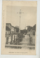 ARCACHON - La Croix Au Bord Du Bassin - Arcachon