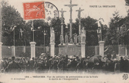 Tréguier (22 - Côtes D'Armor)  Vu Du Calvaire De Protestation Et De La Foule Le Matin De L'inauguration - Tréguier