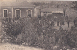 LE PUY En VELAY Une Arrivée De Prisonniers  Allemands - Le Puy En Velay