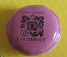 Fève Perso - Macaron  - Pâtisserie Boulangerie J. Dudebout Saint Quentin - Gâteau - Otros & Sin Clasificación