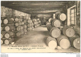 16 COGNAC MAISON HENRI ROY UN DES 5 CHAIS DE RESERVE OU VIEILLIT NATURELLEMENT LE COGNAC - Cognac