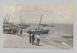 Le Barcarès, Départ De Bateaux De Pêche (A17p70) - Autres & Non Classés