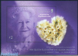 Guernsey 2002 Queen Mother S/s, Mint NH, History - Nature - Kings & Queens (Royalty) - Flowers & Plants - Familias Reales