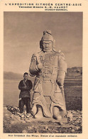 China - Near Beijing - Ming Tombs - Statue Of A Military Mandarin - Publ. Expedition Citroën Centre-Asie  - Cina