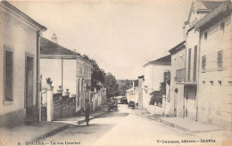 Algérie - DOUÉRA - La Rue Courbet - Ed. Veuve Grisard 9 - Other & Unclassified