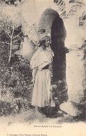 Kabylie - Femme Kabyle à La Fontaine - Ed. J. Boussuge Collection Michel - Mujeres