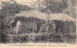 Sénégal - Environs De ZIGUINCHOR Casamance - Village De Brin - Trois Cases Sous Une Toiture - Ed. Mme Sémont 19 - Senegal