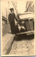 Photographie Photo Vintage Snapshot Amateur Automobile Voiture Auto Chauffeur - Coches