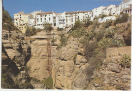 Ronda-Malaga -Vista Desde La Casa Del Rey Moro  Carte Non Circulé-Casade La Calle Villanueva  Que Miran Sobre Et Tajo - Malaga