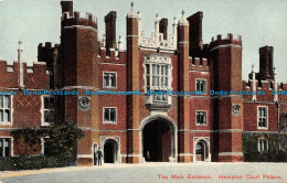 R097904 The Main Entrance. Hampton Court Palace. London View - Other & Unclassified