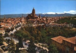 72499230 Segovia Panoramica Y Catedral Segovia - Andere & Zonder Classificatie