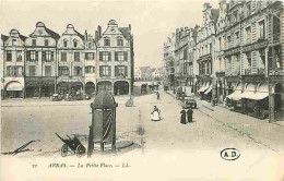 62 - Arras - La Petite Place - Attelages - Epicerie Moutiez - Animé - Carte Vierge - Coin Sup Droit Abimé - CPA - Voir S - Arras