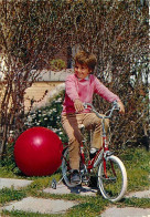 Enfants - Image - Scènes Et Paysages - Enfant Qui Fait Du Vélo - Swii Ball - CPM - Carte Neuve - Voir Scans Recto-Verso - Szenen & Landschaften