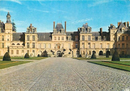 77 - Fontainebleau - Palais De Fontainebleau - Cour Du Cheval Blanc - Carte Neuve - CPM - Voir Scans Recto-Verso - Fontainebleau