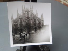 Petite Photo Duomo Milan - La Cathédrale De Milan Du 11/04/1966 - Orte