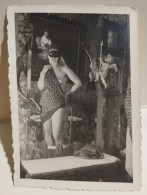 Italy Photo Nice Masked Woman With Breasts Out.  87x60 Mm - Non Classés