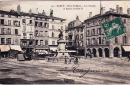 54 - Meurthe Et Moselle -  NANCY - Place Saint Epvre - Les Arcades Et Statue De René II - Nancy