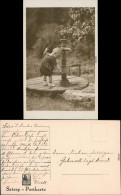 Ansichtskarte  Kleines Kind Am Brunnen - Wasserpumpe - Fotokunst 1911  - Portraits
