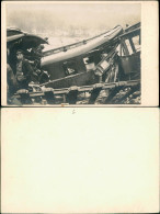 Ansichtskarte  Eisenbahn Unglück Zerstörte Waggons 1930 - Trains