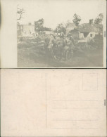 Foto  Offiziere Beraten Sich Im Zerstörtem Ort 1916 Privatfoto - War 1914-18