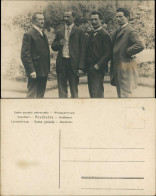 Menschen Soziales Leben Gruppenfoto Von Männern Im Anzug 1920 Privatfoto - People