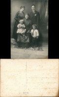 Portrait Familie Foto Mit "Oma" Und Kindern Echtfoto-AK 1910 Privatfoto - Abbildungen