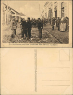 Ansichtskarte  Osteuropa Bevölkerung Beim Ausbessern Der Straße 1915 - War 1914-18