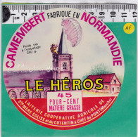 C1359 FROMAGE CAMEMBERT LE HEROS SAINTE MERE EGLISE CHEF DU PONT MANCHE PARACHUTISTE 250 Gr 45 % - Cheese
