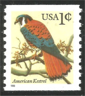 XW01-0354 USA American Kestrel Oiseau Bird Rapace Raptor Crécerelle D'Amérique Coil Roulette No Gum - Arends & Roofvogels