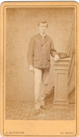 Photo CDV D'un Homme élégant Posant Dans Un Studio Photo A K L Basel ( Allemagne ) En 1871 - Old (before 1900)