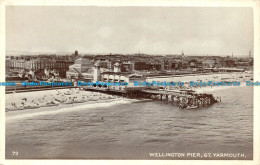 R100451 Wellington Pier. Gt. Yarmouth. 1955 - World