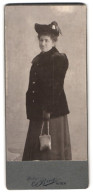 Fotografie Sigmund Bing, Wien, Goldschmidgasse 17, Portrait Bürgerliche Dame In Modischer Kleidung  - Anonieme Personen