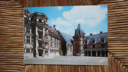 Blois , La Cour D'honneur Du Château , L'aile Et L'escalier François 1er , La Salle Des états Et L'aile Louis XII - Blois
