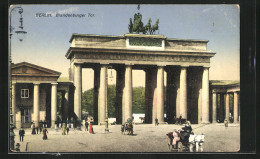 AK Berlin, Brandenburger Tor Auf Dem Pariser Platz  - Altri & Non Classificati