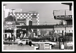 Fotografie Unbekannter Fotograf, Ansicht Berlin, Fussgängerbrücke Budapester Strasse Am Haus Der Nationen 1965  - Lugares