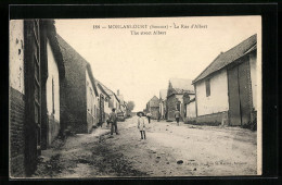 CPA Morlancourt, La Rue D`Albert  - Albert