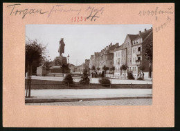 Fotografie Brück & Sohn Meissen, Ansicht Torgau / Elbe, Friedrich-Platz Mit Denkmal Friedrich Der Grosse  - Lugares